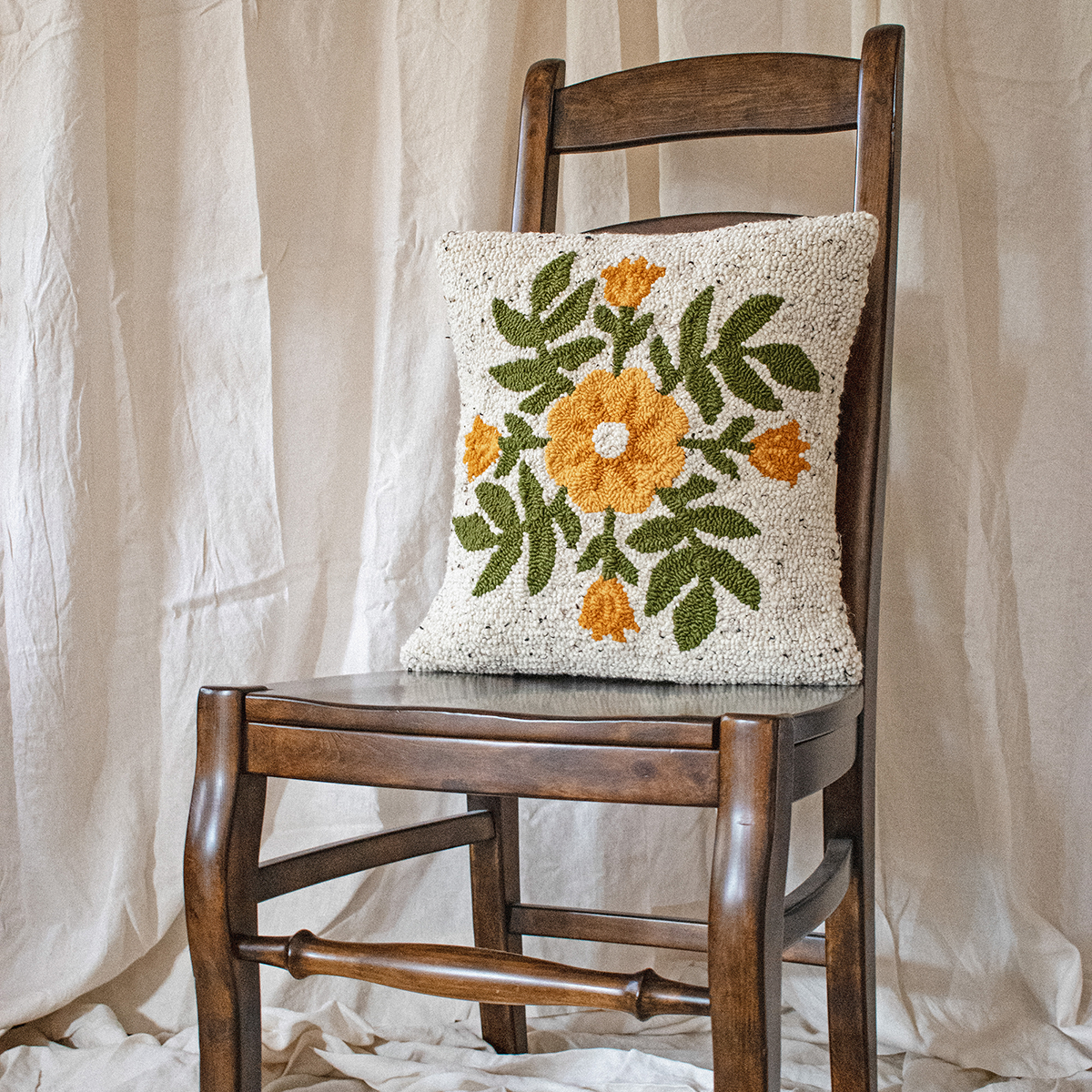 Punch Needle Pillow: 18" Floral